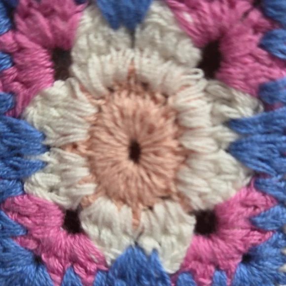 POL Blue Crochet Floral Square Crop Tank - Picture 5 of 5